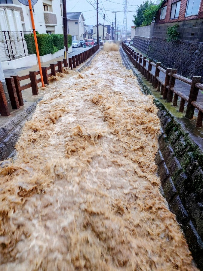 線状降水帯発生⚠️河川氾濫🌊道路冠水💦