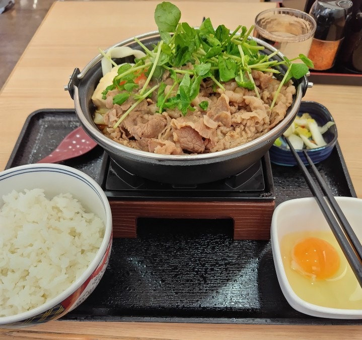 夜明け～間際の～吉野家～ではー🎵