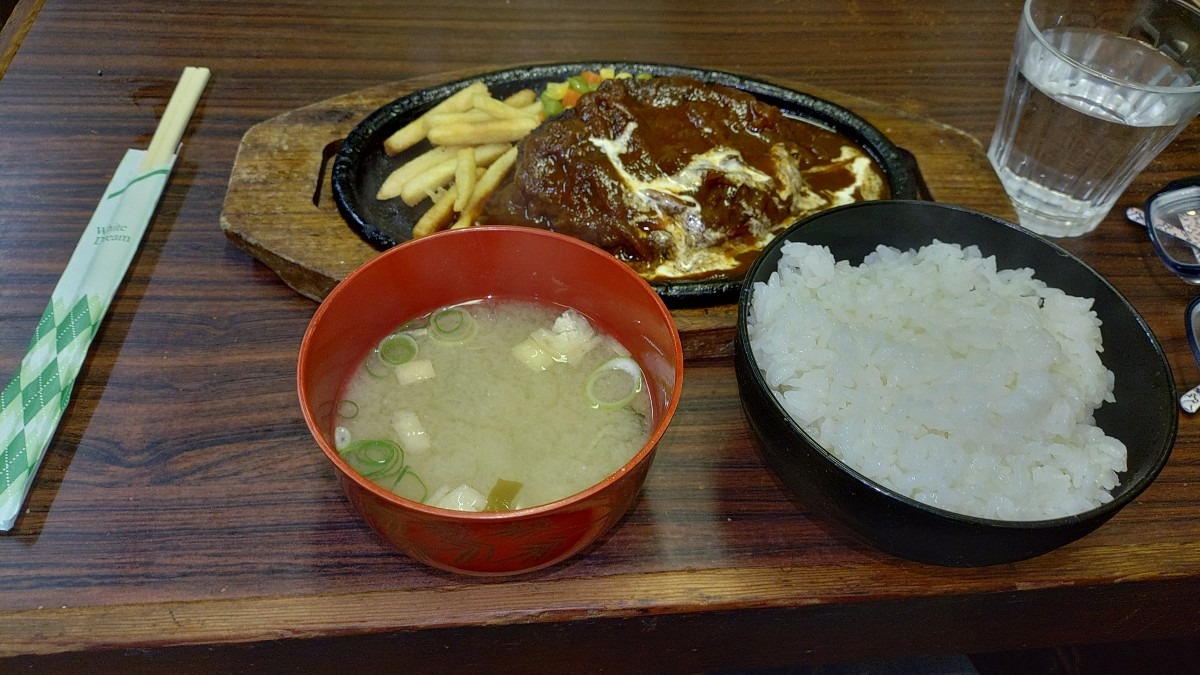 キッチンぶーる(行橋) ハンバーグランチ